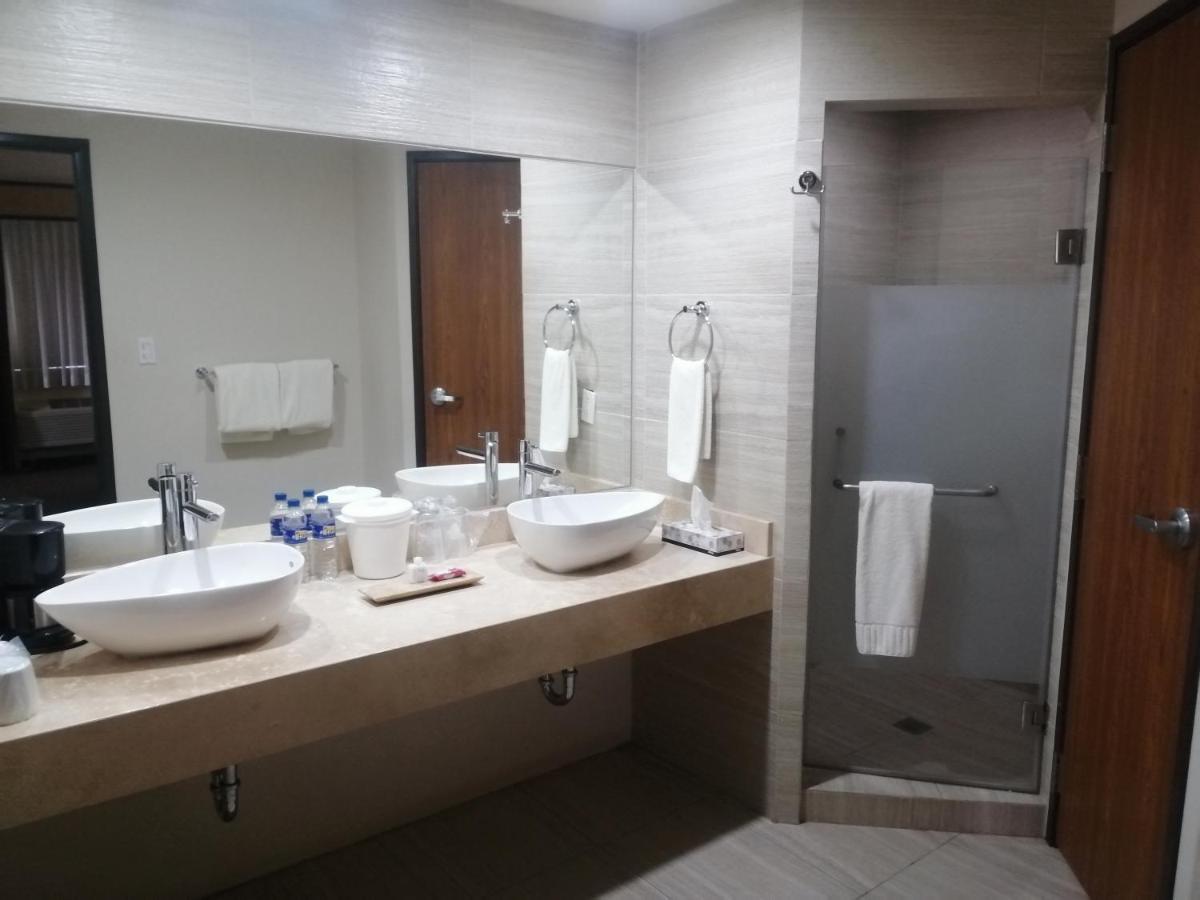 Best Western Plus La Mina Parral Eksteriør bilde